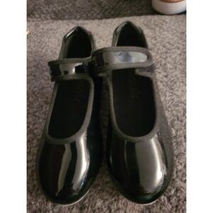 Gently Used Danshuz Girls Size 10M  Black Patten Leather Tap Shoes